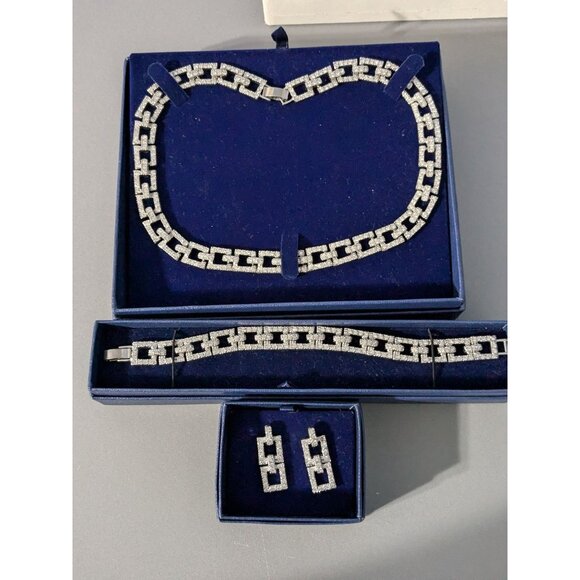 Personal Accent Silver Plated Jewelry Set w/ Necklace Bracelet & Earrings - Picture 6 of 8